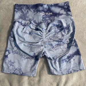 PCHEEBUM- BLUE MARBLE SCRUNCH BUTT BIKER SHORTS